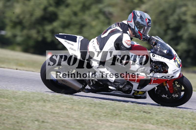 /Archiv-2025/49 26.08.2025 Cornu Master School ADR/gruen-vert/23